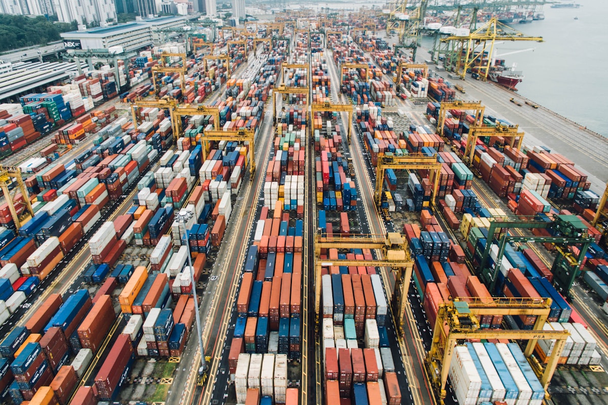 Terminal logistik dan transportasi barang